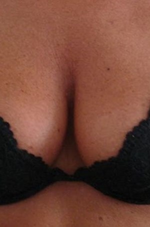 AMANDA - Escort Donna Modena