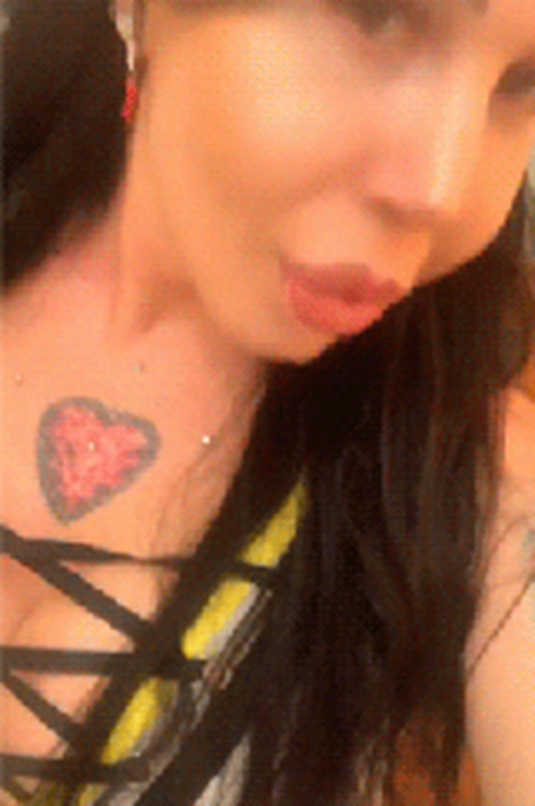 KLAUDIA TRANS SEMPRE PRONTA .. . LA DONNA CON IL CANNONE DURO... TI FARÒ ASSAGGIARE TUTTA LA SBORRA...   